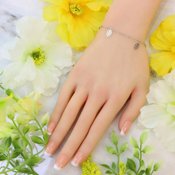 "Minimalist Bracelet, Sleek & Modern Design, Women’s Fashion, YC110262-B - Picture 3 of 10
